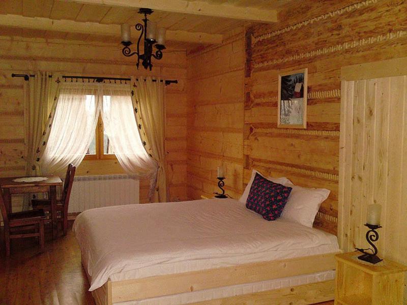 Pensjonat Góralska Chata Bustryk Exteriör bild